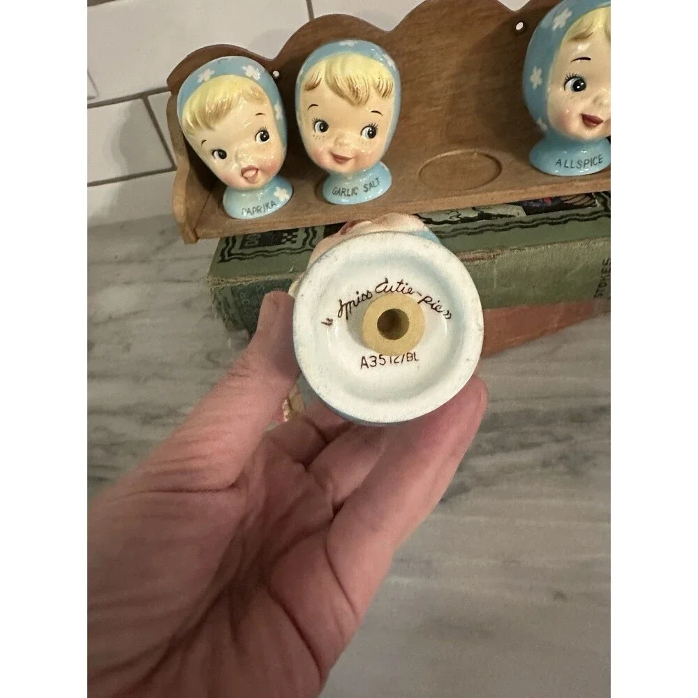Vtg Napco Miss Cutie Pie Blue Spice Shaker Set Paprika Allspice Cinnamon Garlic